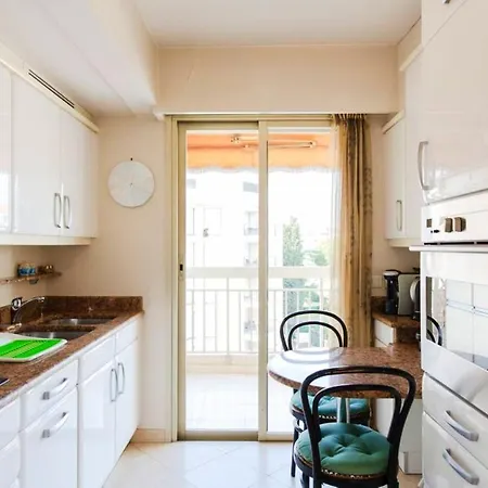 Moderne A Avec Balcon Et Vue Sur La 55 M² Apartamento *
