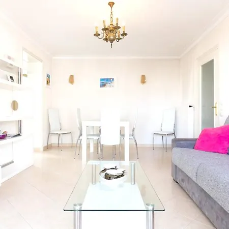 דירה Moderne A Avec Balcon Et Vue Sur La 55 M²